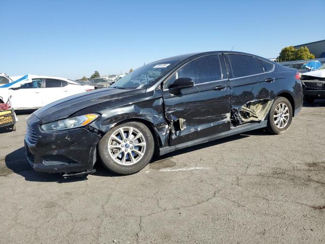 FORD FUSION S 2015 with VIN 3FA6P0G75FR245139 - Photo from auction
