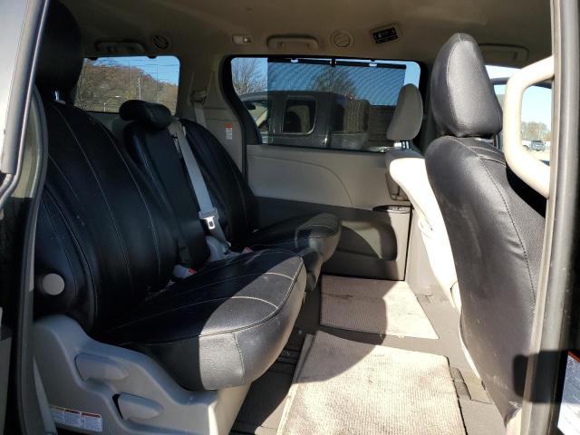 Photo 11 from auction – 2015 TOYOTA SIENNA LE with VIN 5TDKK3DC5FS658766
