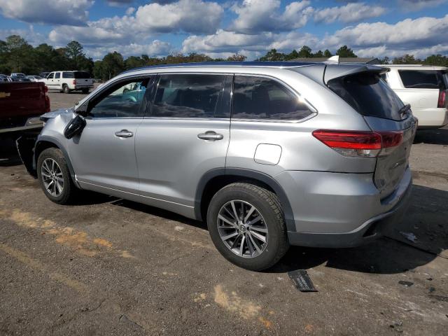 صورة رقم 2 من المزاد - 2018 TOYOTA HIGHLANDER مع VIN 5TDKZRFH8JS283388