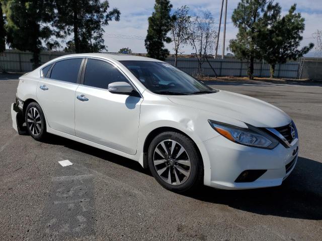Photo 4 from auction – 2017 NISSAN ALTIMA 2.5 with VIN 1N4AL3AP8HC132559