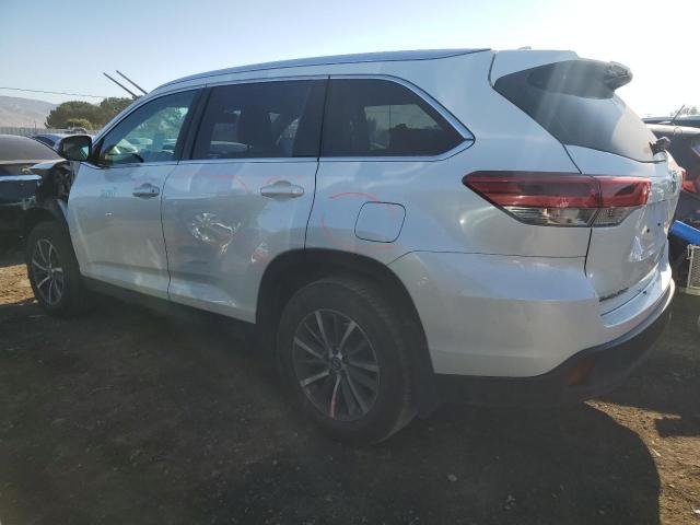 Photo 2 from auction – 2019 TOYOTA HIGHLANDER with VIN 5TDJZRFH7KS605368