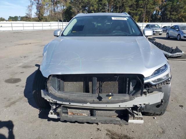 Photo 5 from auction – 2019 VOLVO XC60 T5 MO with VIN LYV102DK9KB325618