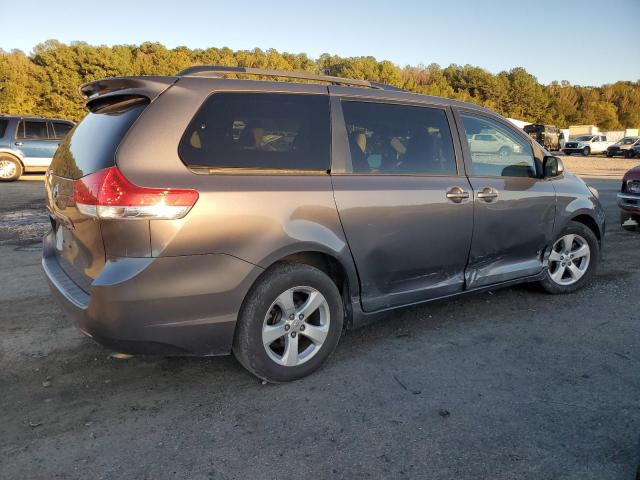 Photo 3 from auction – 2011 TOYOTA SIENNA LE with VIN 5TDKK3DC1BS095838