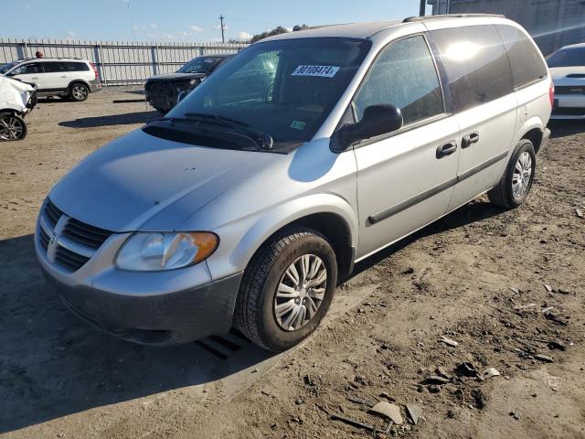 DODGE CARAVAN SE 2005 with VIN 1D4GP25R05B329177 - Photo from auction
