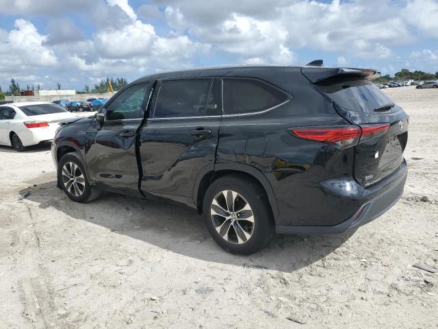 Photo 2 from auction – 2021 TOYOTA HIGHLANDER with VIN 5TDGZRAH6MS060462