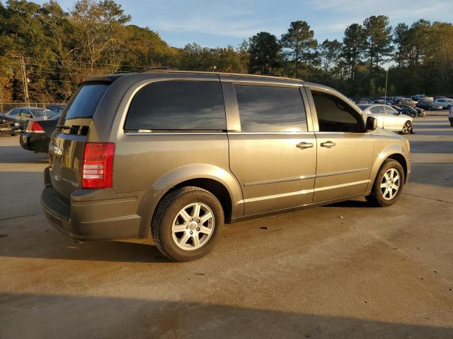 Photo 3 from auction – 2010 CHRYSLER TOWN & COU with VIN 2A4RR5D16AR400093