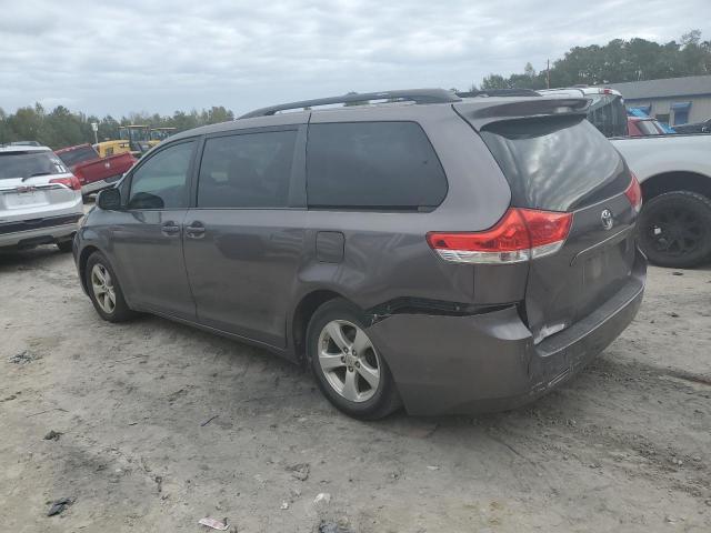 Photo 2 from auction – 2013 TOYOTA SIENNA LE with VIN 5TDKK3DC4DS371416