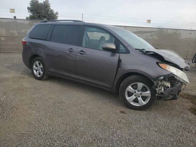 Photo 4 from auction – 2015 TOYOTA SIENNA LE with VIN 5TDKK3DC3FS676912
