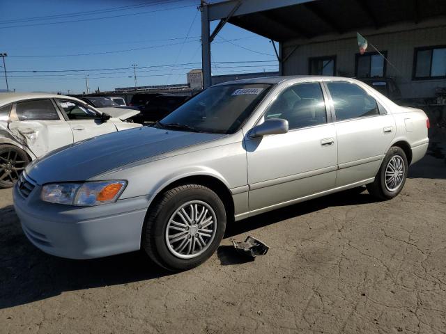 TOYOTA CAMRY CE 2000 with VIN JT2BG22K7Y0390985 - Photo from auction
