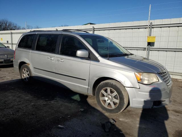 Photo 4 from auction – 2010 CHRYSLER TOWN & COU with VIN 2A4RR5D15AR352568