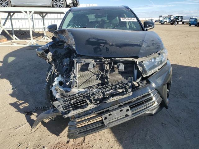 Photo 5 from auction – 2019 TOYOTA HIGHLANDER with VIN 5TDKZRFH6KS335862