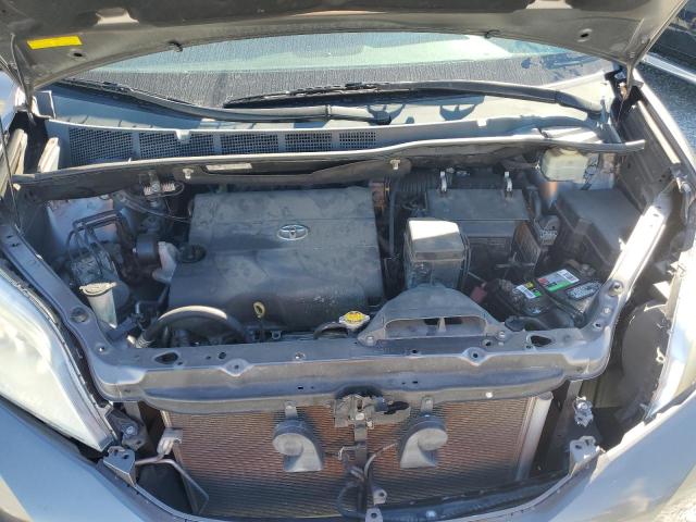 Photo 12 from auction – 2016 TOYOTA SIENNA LE with VIN 5TDKK3DC8GS703832