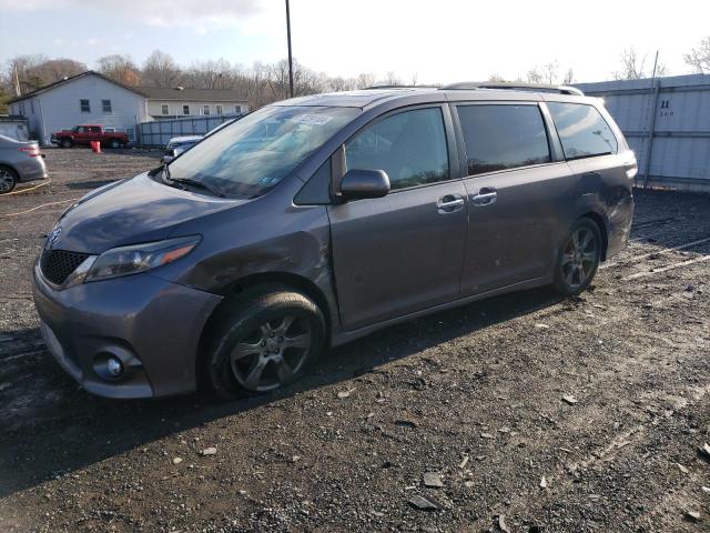 TOYOTA SIENNA SE 2017 with VIN 5TDXZ3DC6HS772957 - Photo from auction
