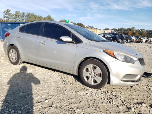 Photo 4 from auction – 2016 KIA FORTE LX with VIN KNAFK4A66G5492218