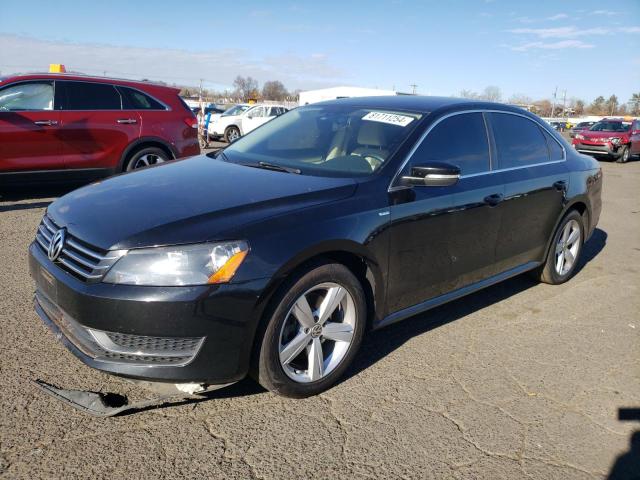VOLKSWAGEN PASSAT S 2014 with VIN 1VWAT7A32EC021867 - Photo from auction