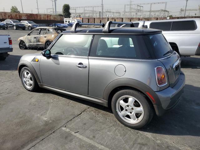 Photo 2 from auction – 2010 MINI COOPER with VIN WMWMF3C57ATZ65282