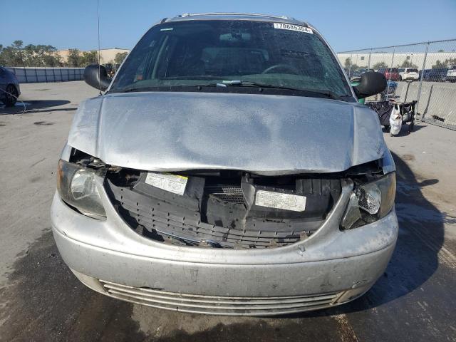 Photo 5 from auction – 2003 CHRYSLER TOWN & COU with VIN 2C8GP64L13R119833