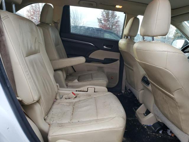 Photo 11 from auction – 2016 TOYOTA HIGHLANDER with VIN 5TDDCRFH2GS016542