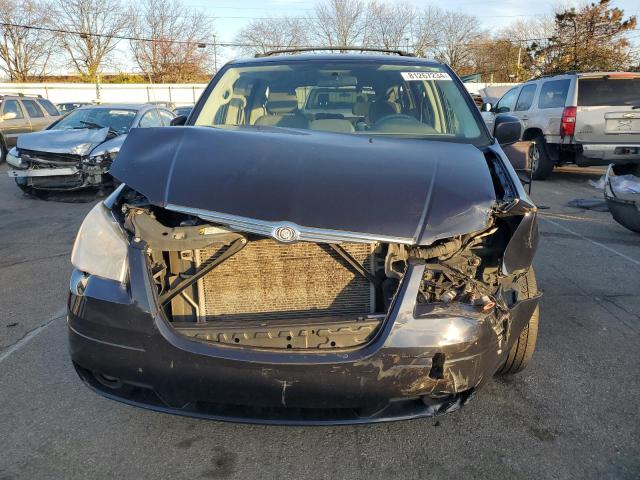 Photo 5 from auction – 2010 CHRYSLER TOWN & COU with VIN 2A4RR5DX9AR394052