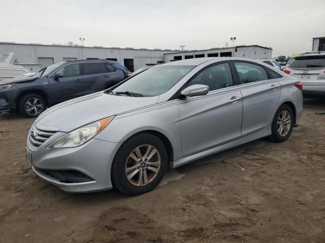 Photo 1 from auction – 2014 HYUNDAI SONATA GLS with VIN 5NPEB4AC3EH837982