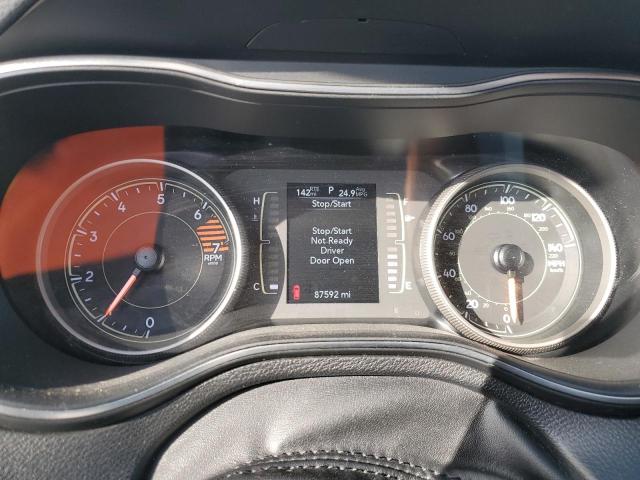 Photo 9 from auction – 2019 JEEP CHEROKEE L with VIN 1C4PJLCB6KD263566