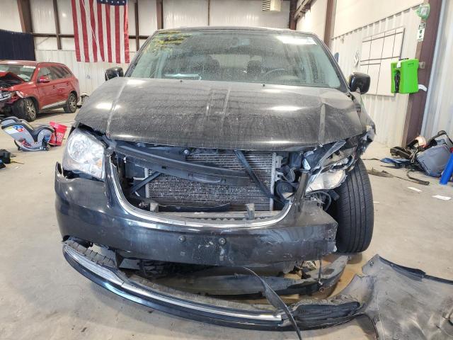 Photo 5 from auction – 2016 CHRYSLER TOWN & COU with VIN 2C4RC1BG2GR291941