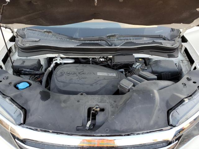 Photo 12 from auction – 2017 HONDA PILOT TOUR with VIN 5FNYF6H9XHB085904