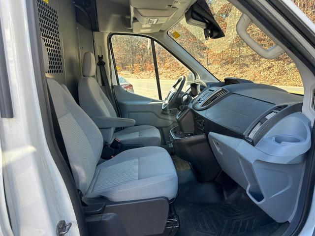 Photo 5 from auction – 2019 FORD TRANSIT T- with VIN 1FTYR2CM9KKA13015