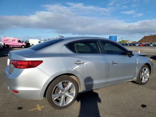 Photo 3 from auction – 2013 ACURA ILX 20 TEC with VIN 19VDE1F71DE003086