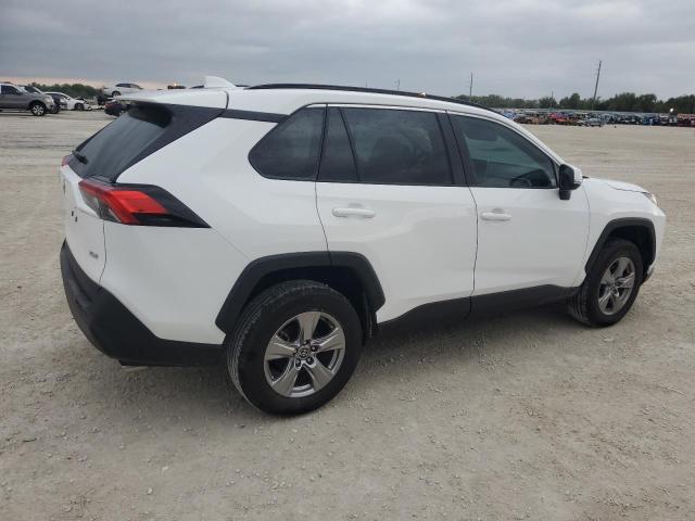 Photo 3 from auction – 2023 TOYOTA RAV4 XLE with VIN 2T3W1RFVXPW251077