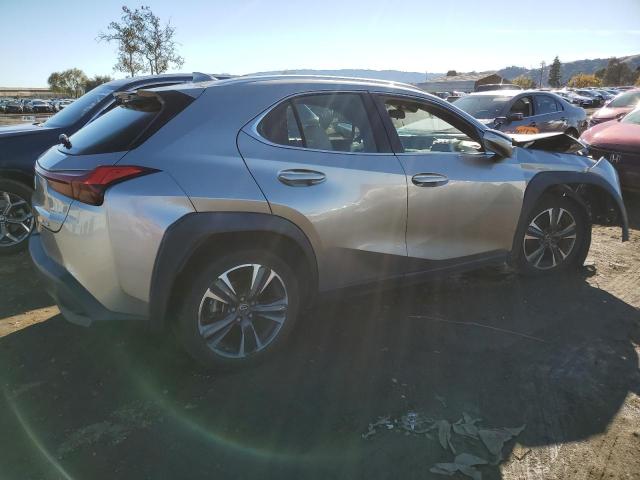 Photo 3 from auction – 2019 LEXUS UX 200 with VIN JTHY3JBH7K2014227