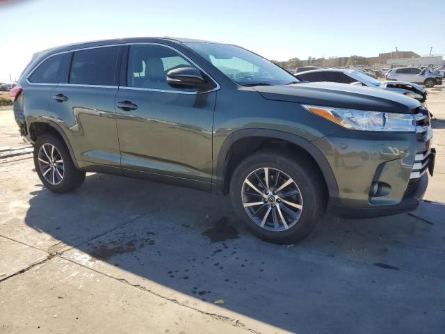Photo 4 from auction – 2017 TOYOTA HIGHLANDER with VIN 5TDKZRFH2HS208017