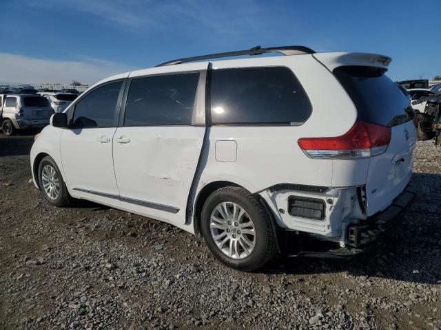 Photo 2 from auction – 2012 TOYOTA SIENNA XLE with VIN 5TDYK3DC5CS237068