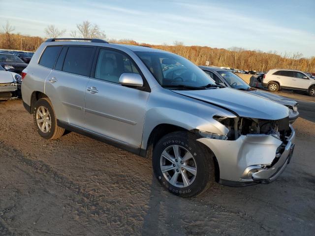 Photo 4 from auction – 2011 TOYOTA HIGHLANDER with VIN 5TDBK3EH6BS049559