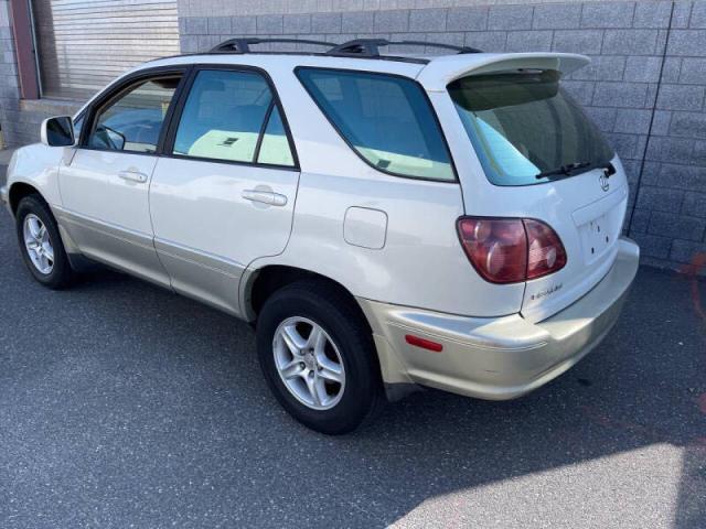 Photo 3 from auction – 2000 LEXUS RX 300 with VIN JT6HF10UXY0159914