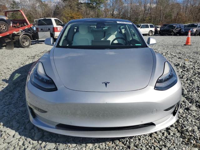 Photo 5 from auction – 2018 TESLA MODEL 3 with VIN 5YJ3E1EB9JF100227