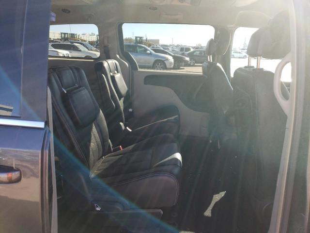 Photo 11 from auction – 2015 CHRYSLER TOWN & COU with VIN 2C4RC1BG2FR696342