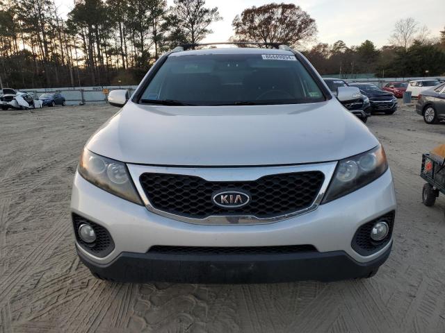 Photo 5 from auction – 2011 KIA SORENTO EX with VIN 5XYKUDA22BG079916