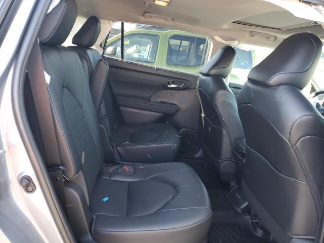 Photo 10 from auction – 2022 TOYOTA HIGHLANDER with VIN 5TDHZRBH2NS240171