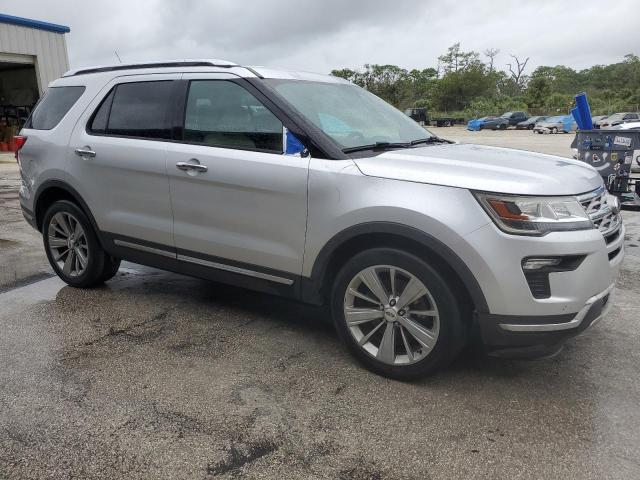 Photo 4 from auction – 2018 FORD EXPLORER L with VIN 1FM5K7F85JGA04555