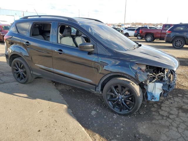 Photo 4 from auction – 2019 FORD ESCAPE SE with VIN 1FMCU9GD1KUA17119