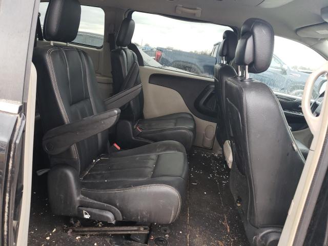 Photo 11 from auction – 2016 CHRYSLER TOWN & COU with VIN 2C4RC1BG3GR215080