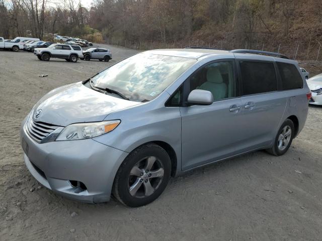 Photo 1 from auction – 2015 TOYOTA SIENNA LE with VIN 5TDKK3DC4FS537369