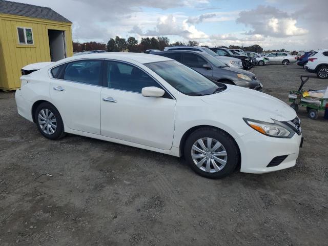 Photo 4 from auction – 2017 NISSAN ALTIMA 2.5 with VIN 1N4AL3AP7HN352876