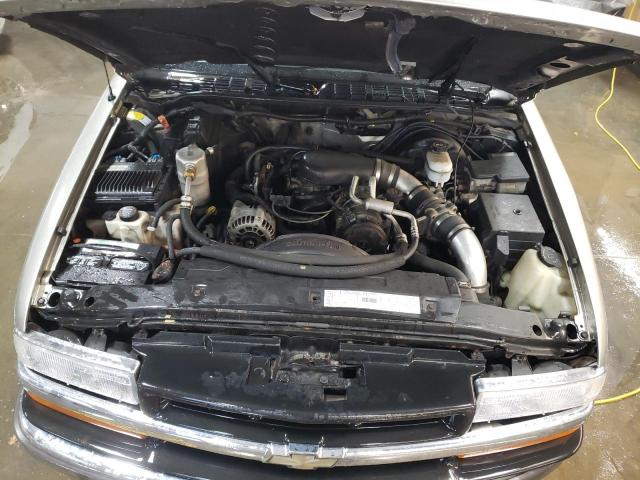 Photo 11 from auction – 2000 CHEVROLET BLAZER with VIN 1GNDT13W3Y2216351