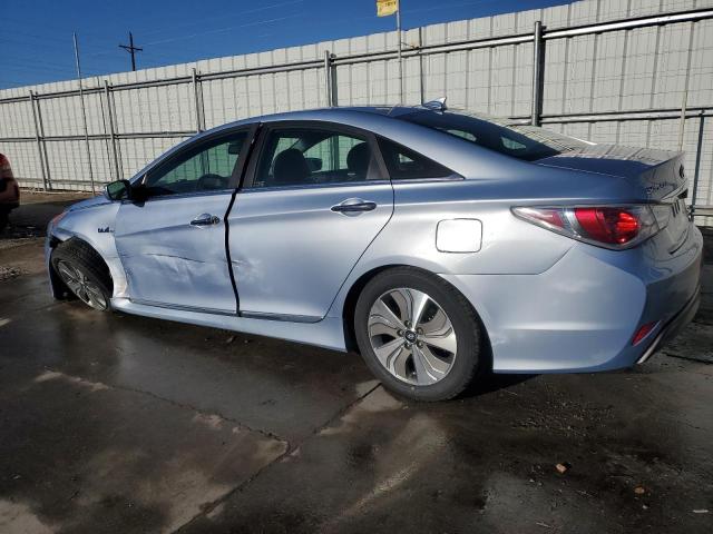 Photo 2 from auction – 2013 HYUNDAI SONATA HYB with VIN KMHEC4A44DA090402
