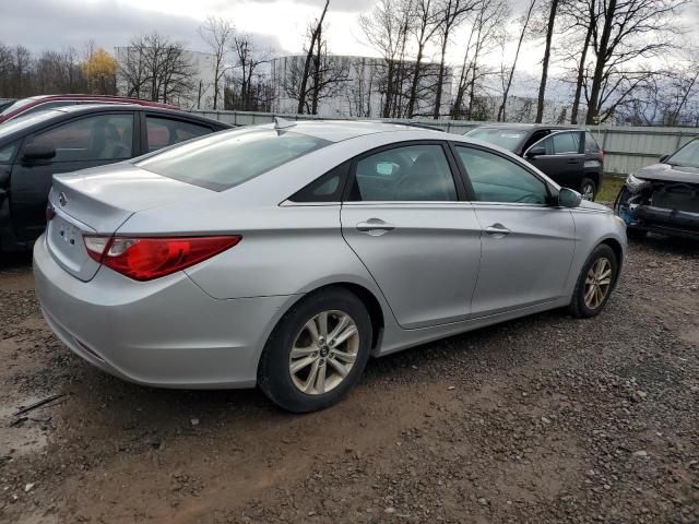Photo 3 from auction – 2013 HYUNDAI SONATA GLS with VIN 5NPEB4AC8DH682330