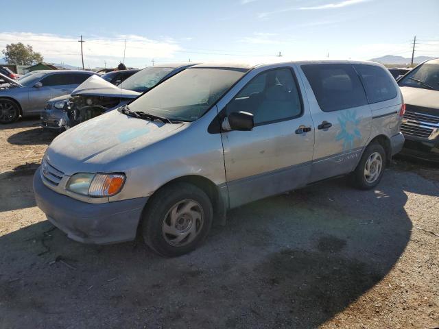 TOYOTA SIENNA CE 2002 with VIN 4T3ZF19C02U441411 - Photo from auction