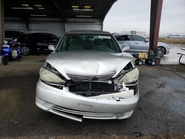 Photo 5 from auction – 2005 TOYOTA CAMRY LE with VIN 4T1BE30K25U944147