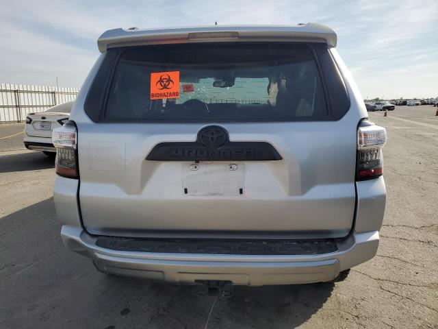 Photo 6 from auction – 2020 TOYOTA 4RUNNER SR with VIN JTEBU5JRXL5770152